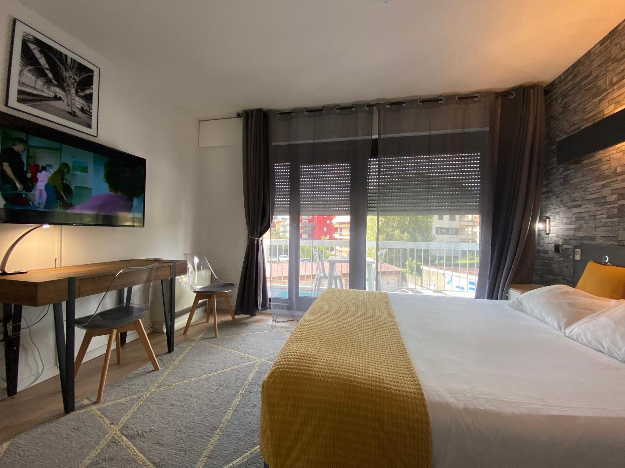 Savoie Hotel Aux Portes De Geneve Сен-Жульен-ан-Женевуа Экстерьер фото